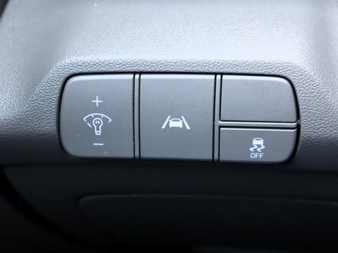 Used 2023 Hyundai Elantra SEL FWD image 34