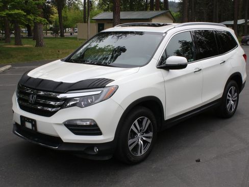 Used 2018 Honda Pilot Elite image 3