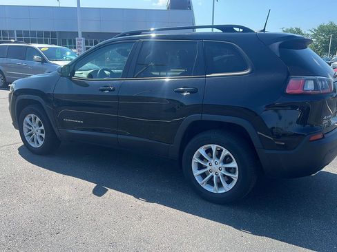 Used 2022 Jeep Cherokee Latitude Lux w/ Mopar Interior Package AWD/4WD image 10