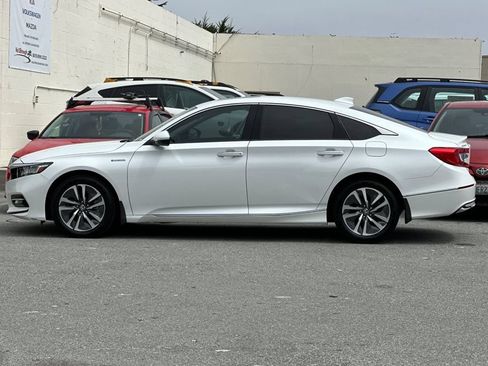 Used 2018 Honda Accord Touring image 6