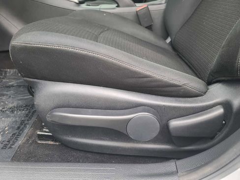 Used 2019 Nissan Sentra S image 5