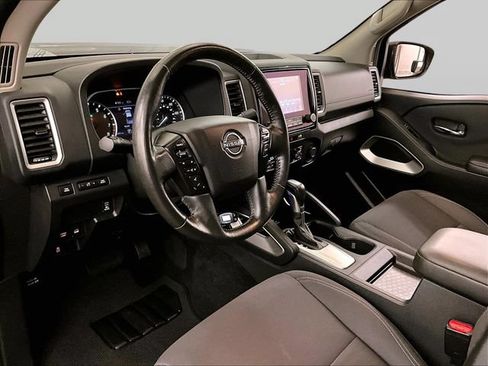 Used 2024 Nissan Frontier SV AWD/4WD image 12