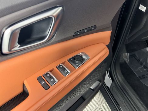 New 2026 Kia Carnival EX FWD image 16