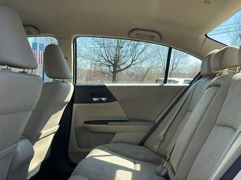 Used 2016 Honda Accord LX image 18