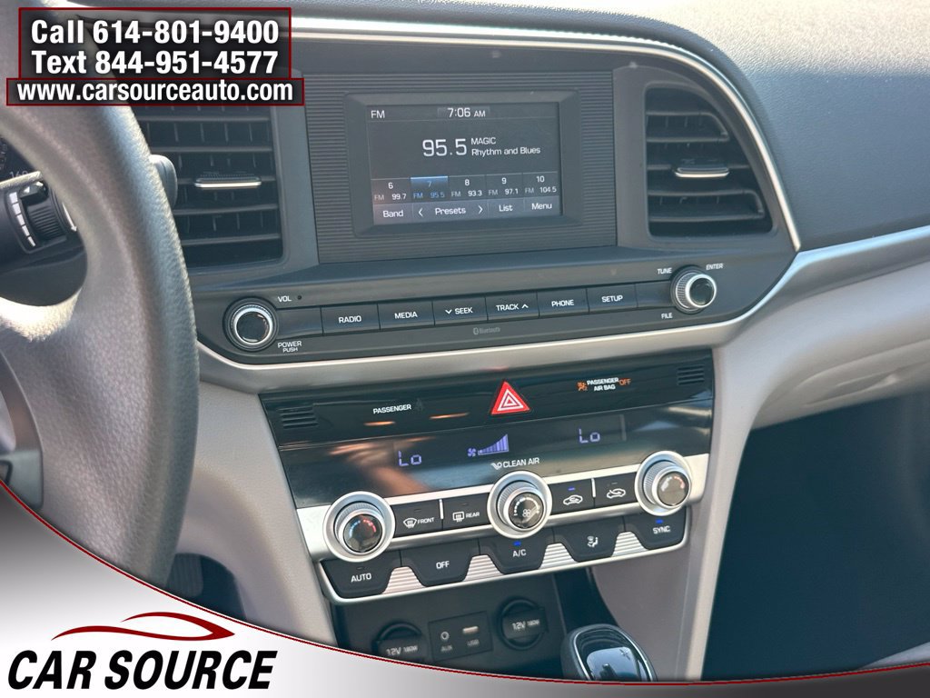 Used 2020 Hyundai Elantra SE FWD image 24