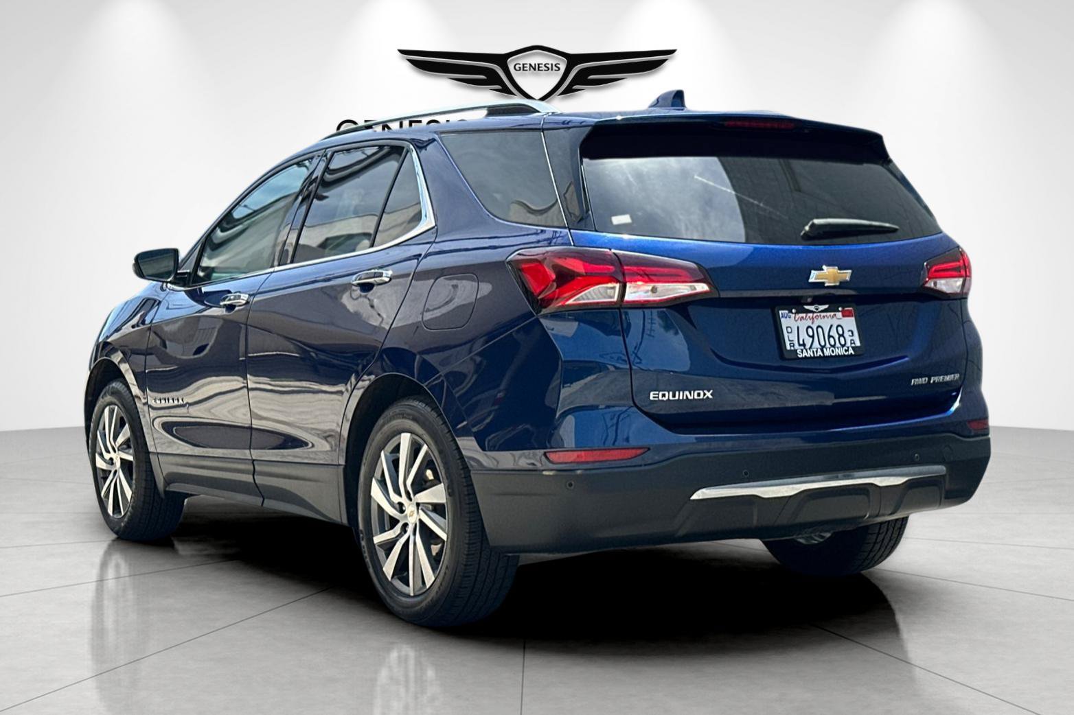 Used 2023 Chevrolet Equinox Premier AWD/4WD image 5