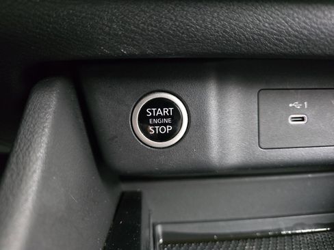 Used 2023 Nissan Rogue SV image 28