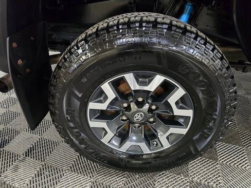 Used 2020 Toyota Tacoma TRD Off-Road image 13