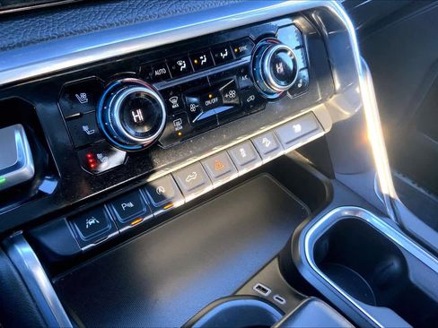 Used 2024 GMC Sierra 1500 Denali w/ Denali Reserve Package image 34