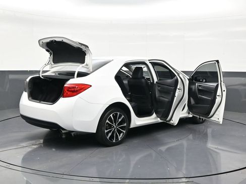 Used 2017 Toyota Corolla FWD image 30
