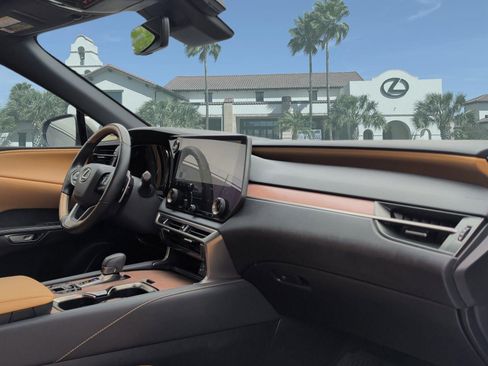 Certified 2024 Lexus RX 350 Premium w/ Accessory Package (Z1) FWD image 29