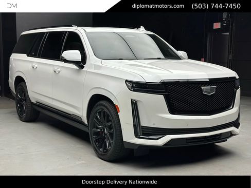 Used 2022 Cadillac Escalade ESV Sport Platinum w/ LPO, ONYX Package image 9