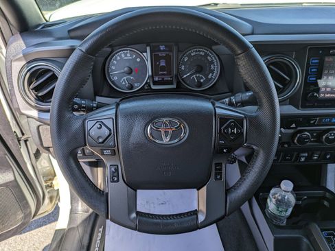 Used 2019 Toyota Tacoma 4x4 Double Cab image 9