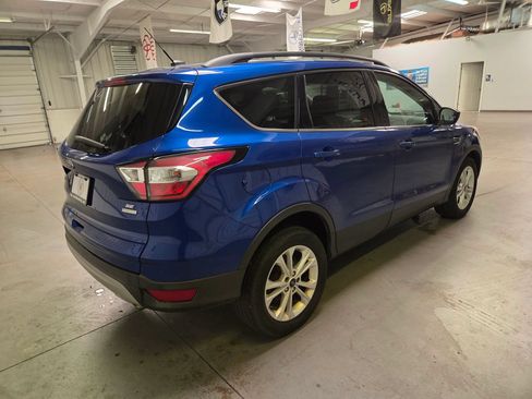 Used 2018 Ford Escape SE FWD image 8