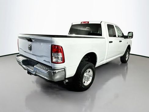 Used 2023 RAM 2500 Tradesman w/ Chrome Appearance Group AWD/4WD image 7