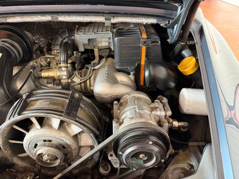 Used 1988 Porsche 911 Carrera RWD image 37