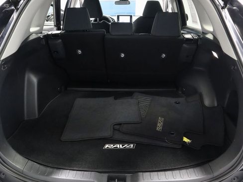 Used 2023 Toyota RAV4 LE AWD/4WD image 13