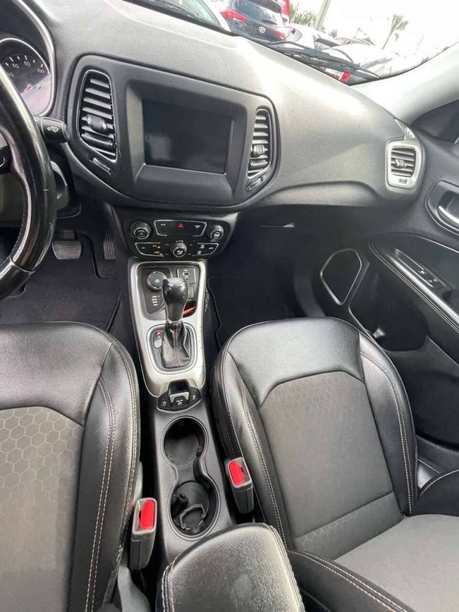 Used 2020 Jeep Compass Latitude AWD/4WD image 9