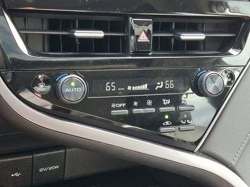 Used 2023 Toyota Camry XLE w/ Navigation Package image 17