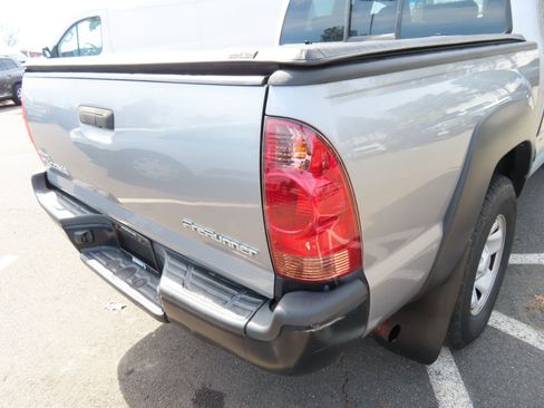 Used 2015 Toyota Tacoma PreRunner w/ Convenience Package image 11