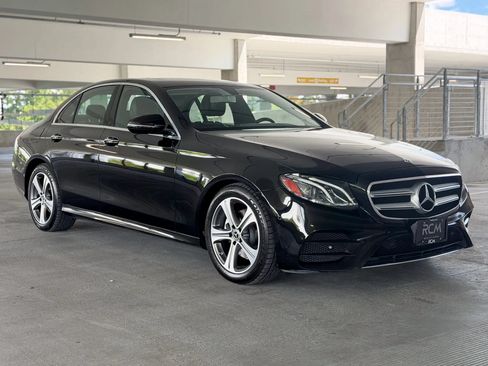 Used 2018 Mercedes-Benz E 300 image 3