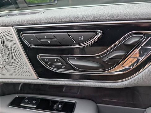 Used 2019 Lincoln Navigator L Reserve w/ Cargo Package AWD/4WD image 14