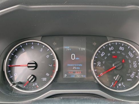 Used 2021 Toyota RAV4 LE w/ Carpet Mat Package (TMS) image 10