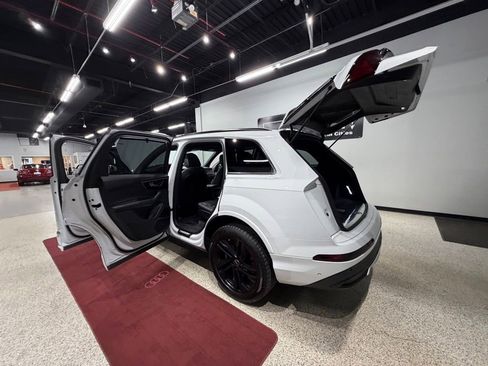 Used 2022 Audi Q7 3.0T Premium Plus AWD/4WD image 54