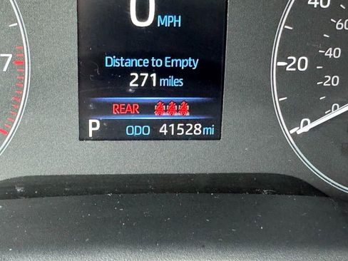 Used 2024 Toyota Corolla LE image 20