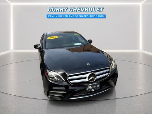 Used 2019 Mercedes-Benz E 300 4MATIC image 4