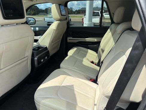Used 2020 Ford Expedition Platinum AWD/4WD image 11