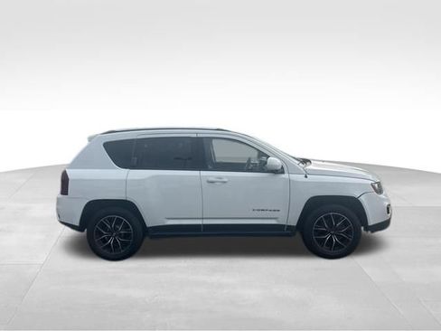 Used 2016 Jeep Compass High Altitude AWD/4WD image 5