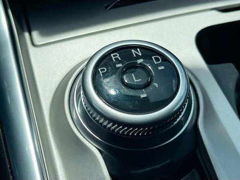 Used 2023 Ford Explorer Limited w/ Limited Technology Package RWD image 39