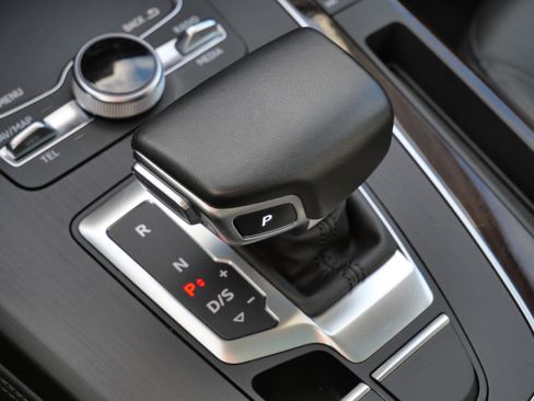 Used 2019 Audi Q5 2.0T Premium Plus image 24