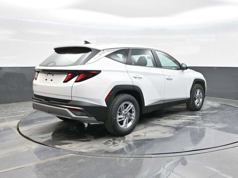 New 2026 Hyundai Tucson SE image 7