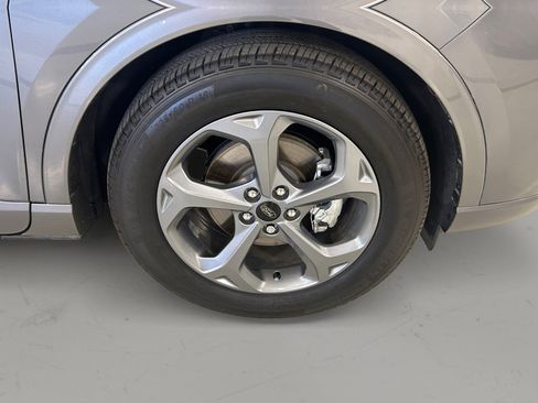 Used 2023 Ford Escape ST-Line FWD image 10
