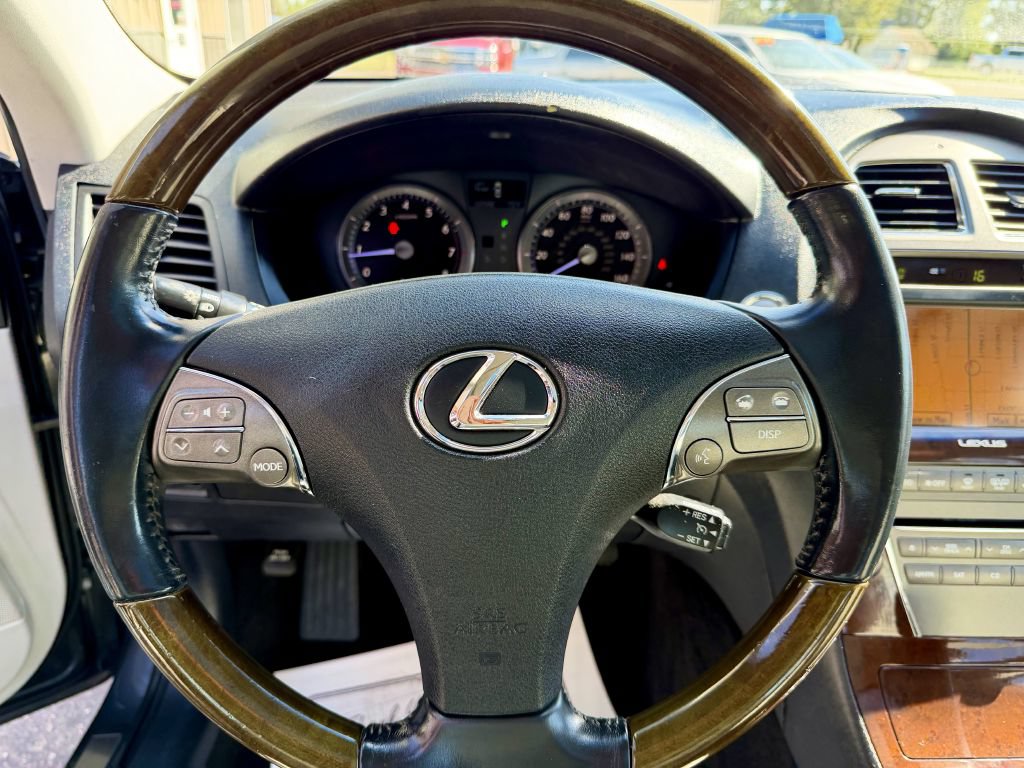 Used 2010 Lexus ES 350 w/ Preferred Accessory Package FWD image 12