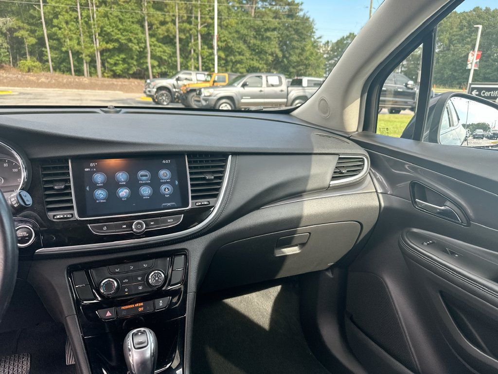 Used 2021 Buick Encore Preferred FWD image 20