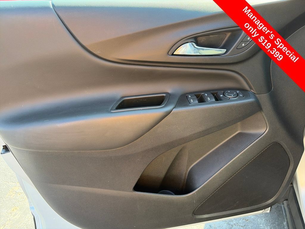 Used 2021 Chevrolet Equinox LT FWD image 16