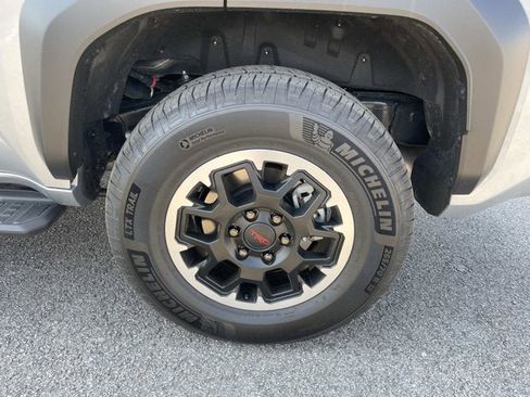Used 2026 Toyota 4Runner TRD Off-Road Premium AWD/4WD image 11