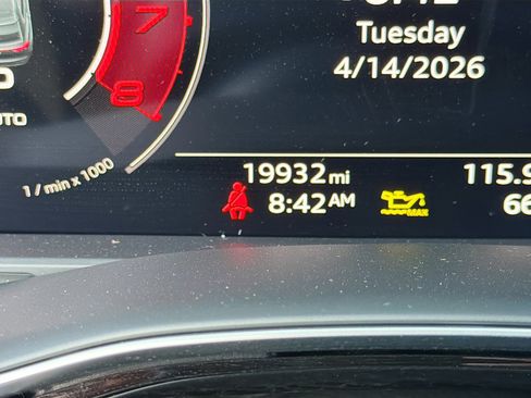 Used 2024 Audi RS Q8 w/ Black Optic Package image 40