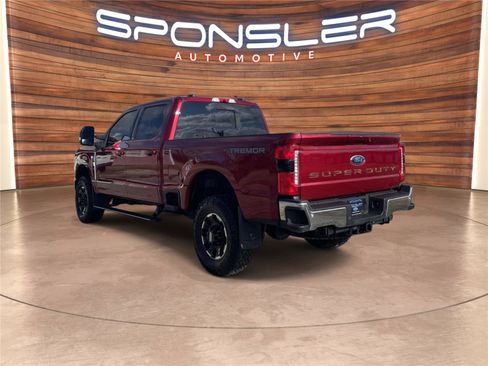 Used 2025 Ford F350 Lariat w/ Lariat Ultimate Package image 3