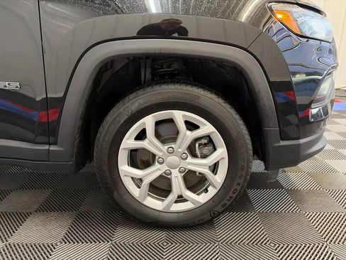 Used 2024 Jeep Compass Latitude AWD/4WD image 26