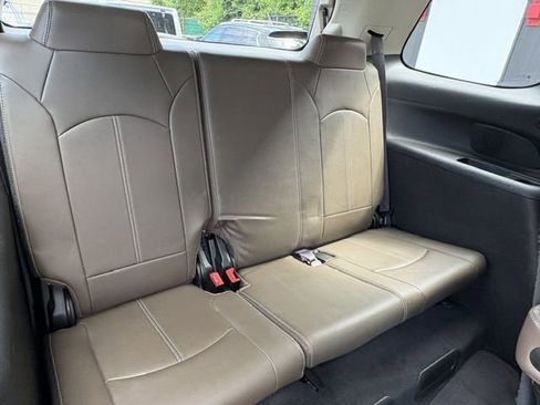 Used 2016 GMC Acadia SLT w/ Open Road Package AWD/4WD image 18