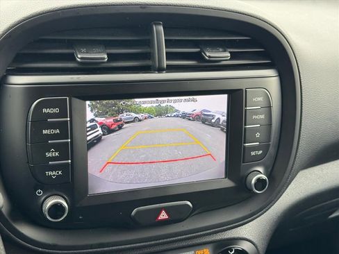 Certified 2020 Kia Soul LX FWD image 24