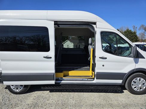 Used 2018 Ford Transit 350 XL image 25