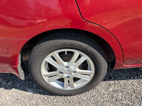 Used 2015 Nissan Versa SV image 16