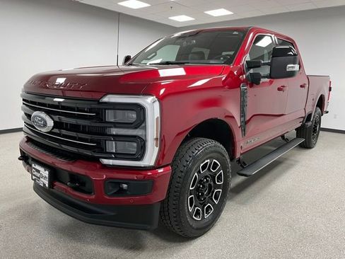 Used 2025 Ford F350 Platinum AWD/4WD image 4