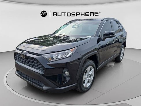Used 2020 Toyota RAV4 XLE FWD image 4
