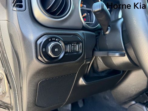 Used 2021 Jeep Wrangler Unlimited Sport AWD/4WD image 21